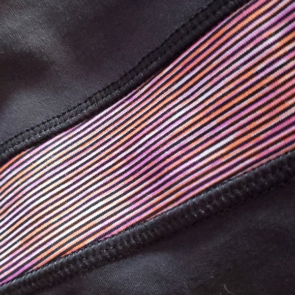 Lululemon athletica cropped leggings 6 - Picture 5 of 5